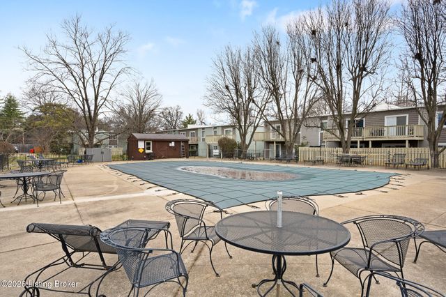 1935 Gardiner Ln J134, Louisville, KY 40205