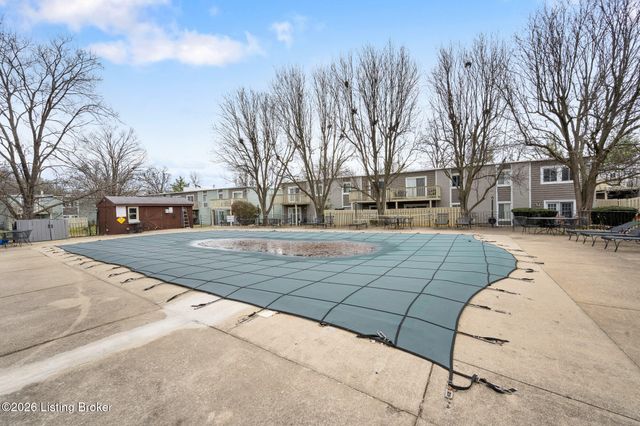 1935 Gardiner Ln J134, Louisville, KY 40205