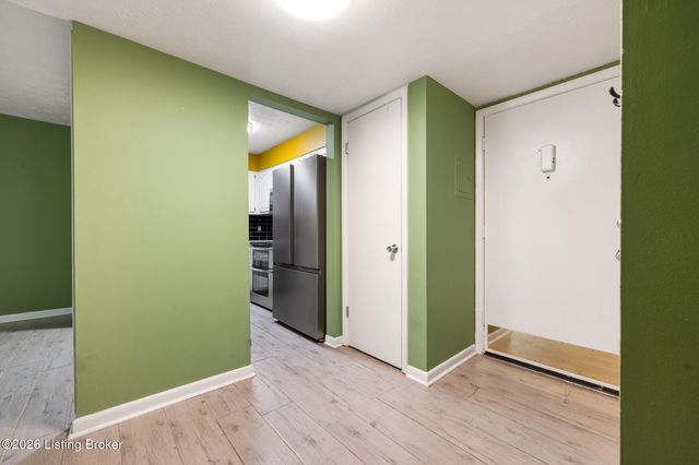 1935 Gardiner Ln J134, Louisville, KY 40205