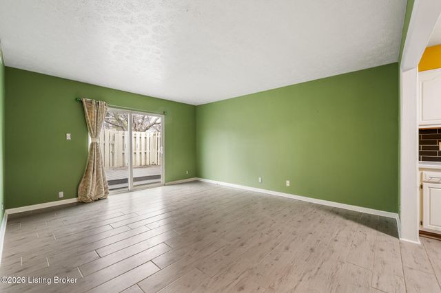 1935 Gardiner Ln J134, Louisville, KY 40205