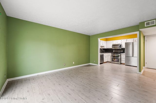 1935 Gardiner Ln J134, Louisville, KY 40205