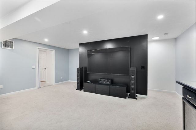 143 Morse Avenue, Warwick, RI 02886