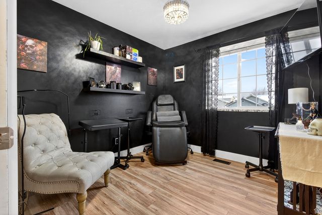 768 W 1090 N, Clinton, UT 84015