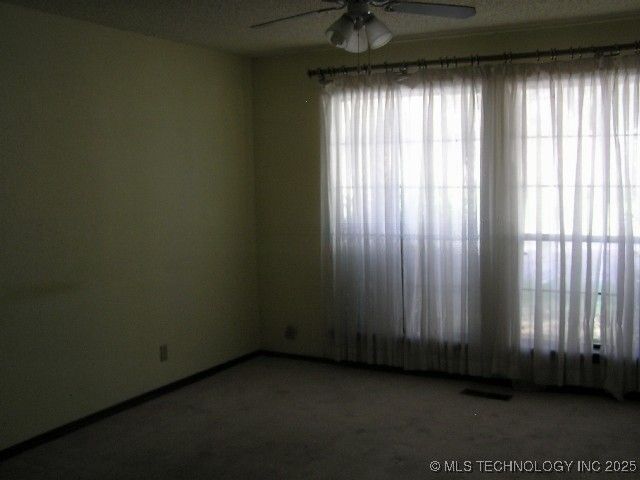 8228 S Jamestown Avenue, Tulsa, OK 74137