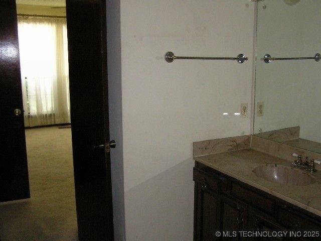 8228 S Jamestown Avenue, Tulsa, OK 74137