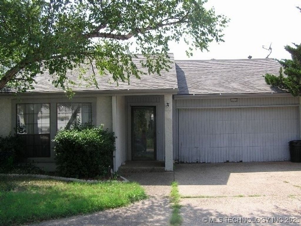 8228 S Jamestown Avenue, Tulsa, OK 74137