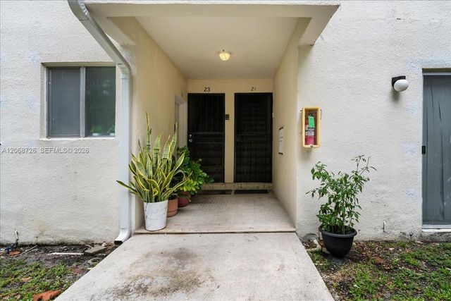 1914 SW 17th Avenue 24, Miami, FL 33145