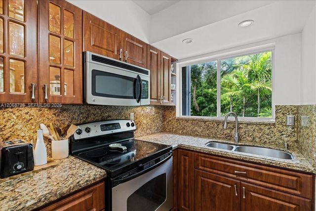 1914 SW 17th Avenue 24, Miami, FL 33145