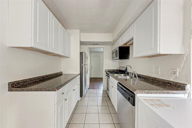 1010 W 23 Rd ST 5, Austin, TX 78705