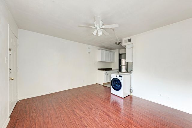 1010 W 23 Rd ST 5, Austin, TX 78705