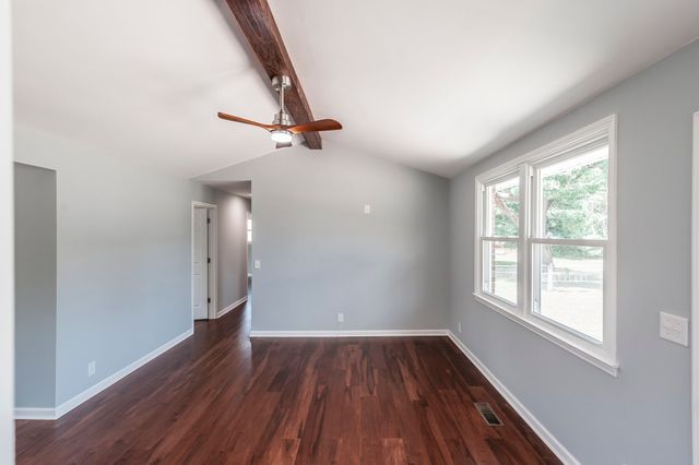 109 Valley View Dr, Old Hickory, TN 37138