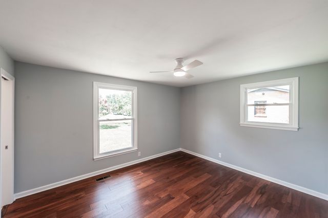 109 Valley View Dr, Old Hickory, TN 37138