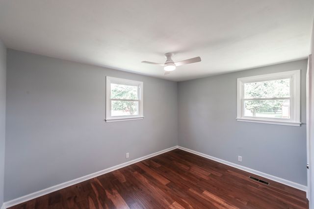 109 Valley View Dr, Old Hickory, TN 37138