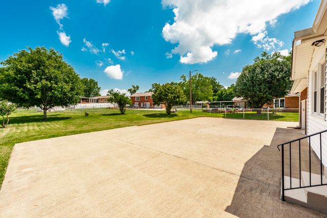 109 Valley View Dr, Old Hickory, TN 37138