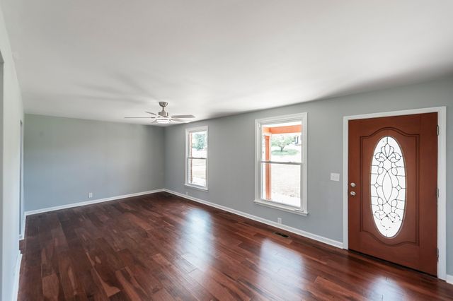 109 Valley View Dr, Old Hickory, TN 37138