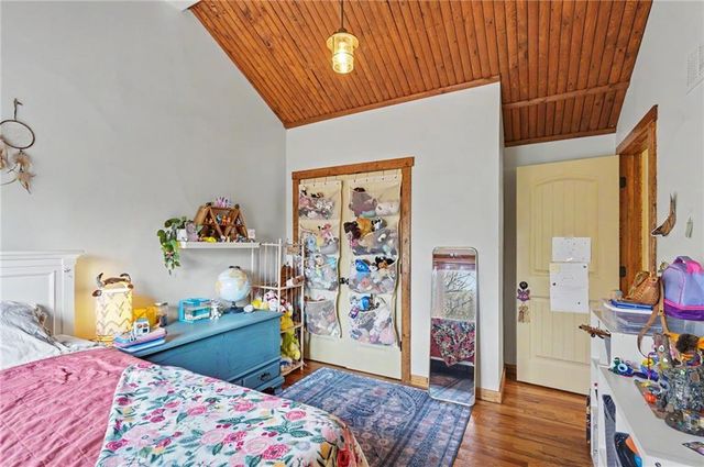 881 N 1928 Road, Lecompton, KS 66050