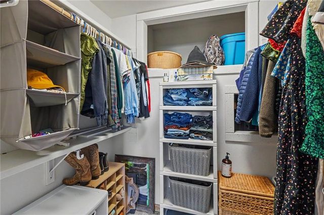 881 N 1928 Road, Lecompton, KS 66050