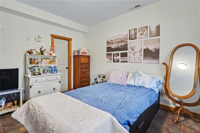 881 N 1928 Road, Lecompton, KS 66050