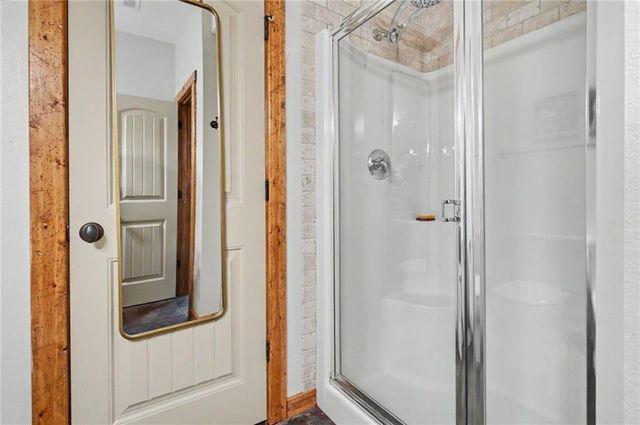 881 N 1928 Road, Lecompton, KS 66050