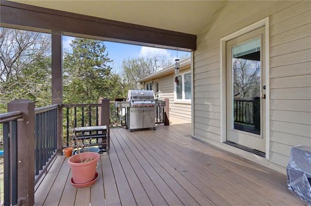 881 N 1928 Road, Lecompton, KS 66050