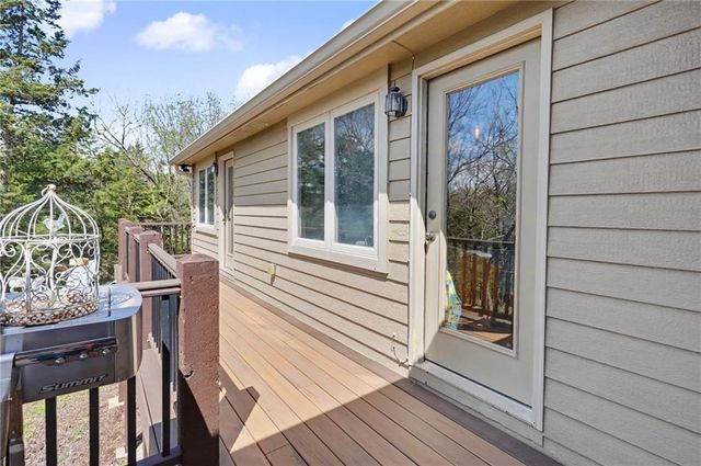 881 N 1928 Road, Lecompton, KS 66050