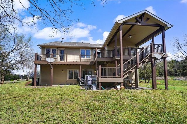 881 N 1928 Road, Lecompton, KS 66050