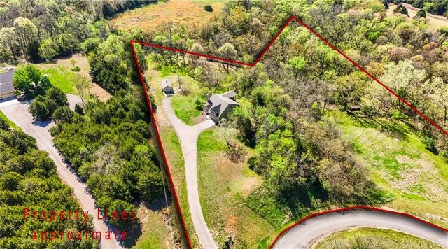 881 N 1928 Road, Lecompton, KS 66050