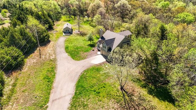 881 N 1928 Road, Lecompton, KS 66050