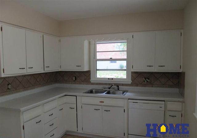 1326 Nelson Street, Lincoln, NE 68521