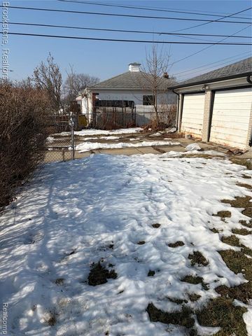 25705 Ronald Street, Roseville, MI 48066