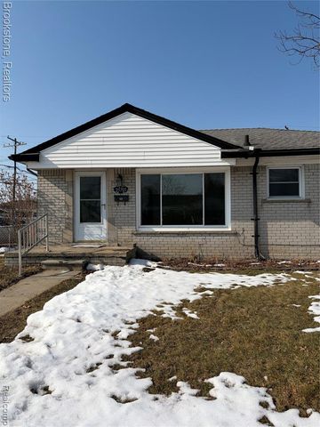 25705 Ronald Street, Roseville, MI 48066