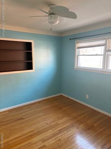 25705 Ronald Street, Roseville, MI 48066