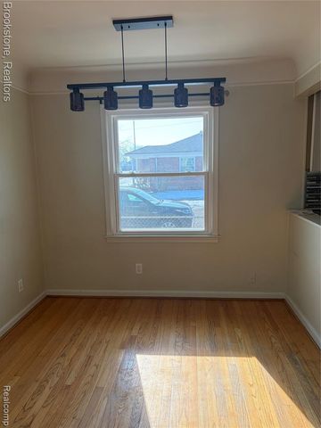 25705 Ronald Street, Roseville, MI 48066