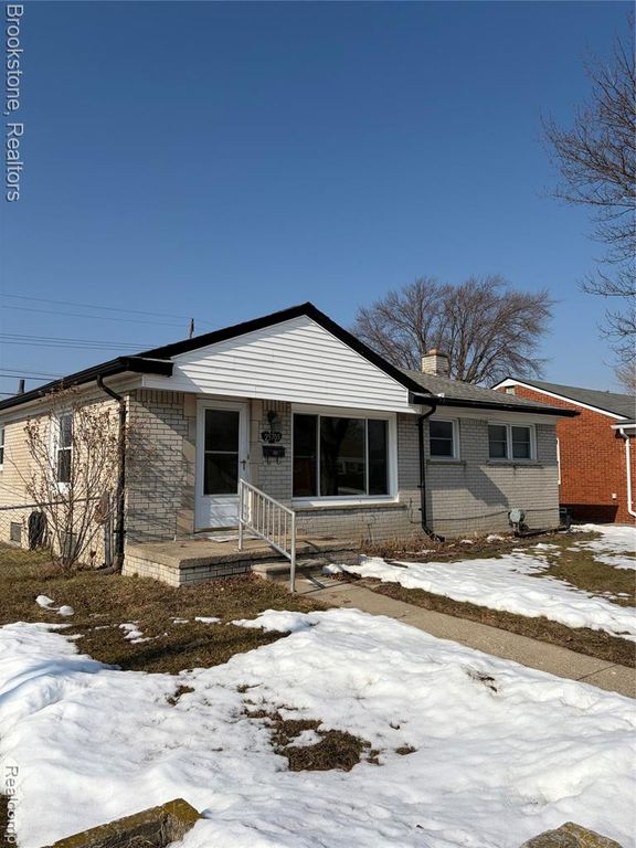 25705 Ronald Street, Roseville, MI 48066