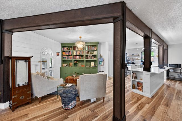 7362 Greenacres Drive, Fort Worth, TX 76112