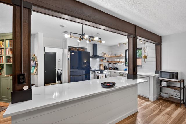 7362 Greenacres Drive, Fort Worth, TX 76112