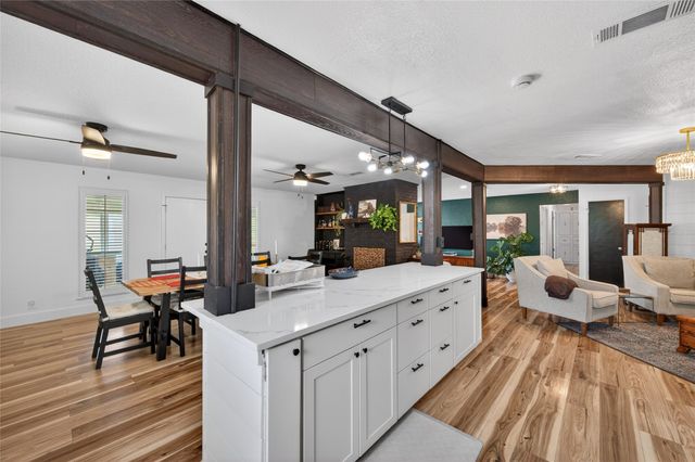 7362 Greenacres Drive, Fort Worth, TX 76112