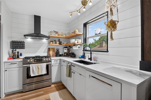 7362 Greenacres Drive, Fort Worth, TX 76112