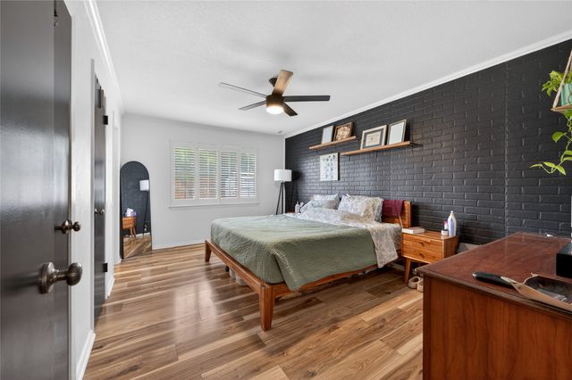 7362 Greenacres Drive, Fort Worth, TX 76112