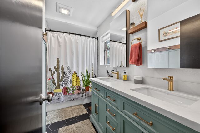 7362 Greenacres Drive, Fort Worth, TX 76112