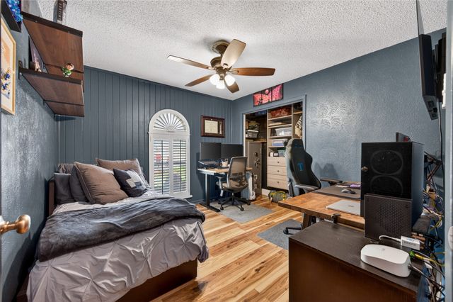 7362 Greenacres Drive, Fort Worth, TX 76112