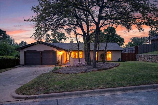 7362 Greenacres Drive, Fort Worth, TX 76112