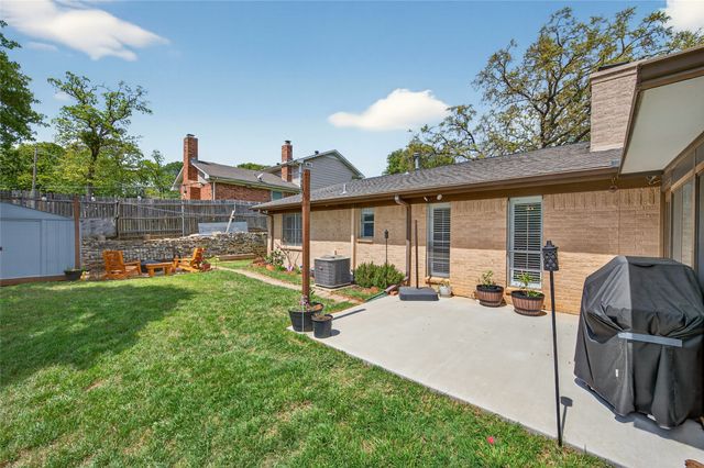 7362 Greenacres Drive, Fort Worth, TX 76112