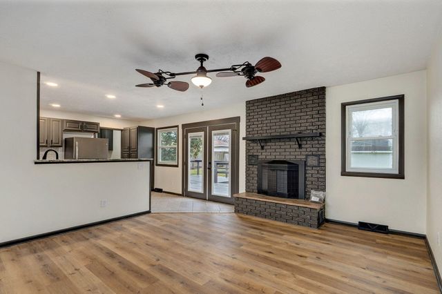 305 S Troy Avenue, Springfield, MO 65802