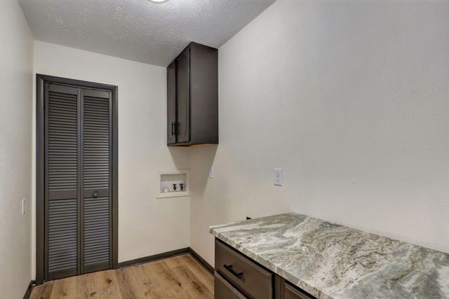 305 S Troy Avenue, Springfield, MO 65802