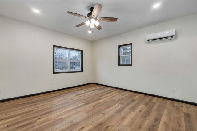 305 S Troy Avenue, Springfield, MO 65802