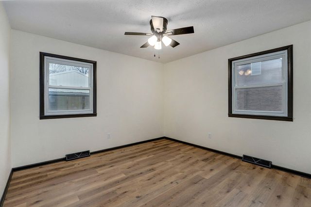 305 S Troy Avenue, Springfield, MO 65802