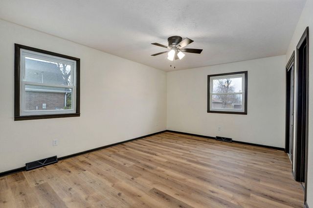 305 S Troy Avenue, Springfield, MO 65802