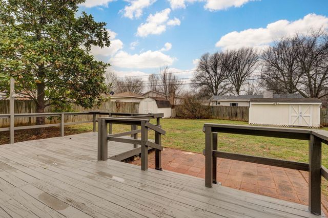 305 S Troy Avenue, Springfield, MO 65802