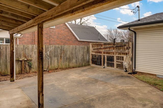 305 S Troy Avenue, Springfield, MO 65802